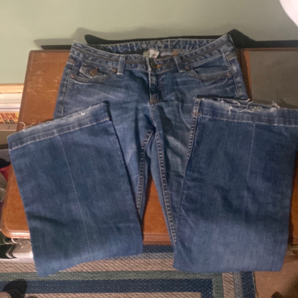 Banana Republic Distressed Bootcut low-rise jeans, 4P